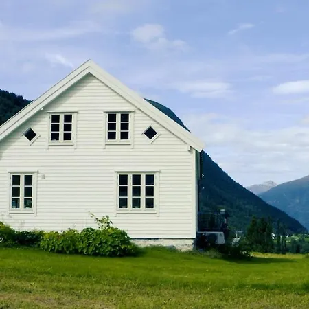Gamlehuset Pa Fremste Dunavollen Semesterbostad *