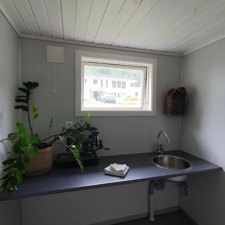 Semesterbostad Gamlehuset Pa Fremste Dunavollen