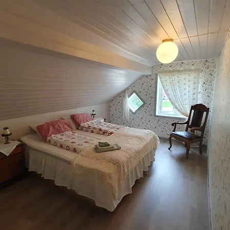 Gamlehuset Pa Fremste Dunavollen * Norddal